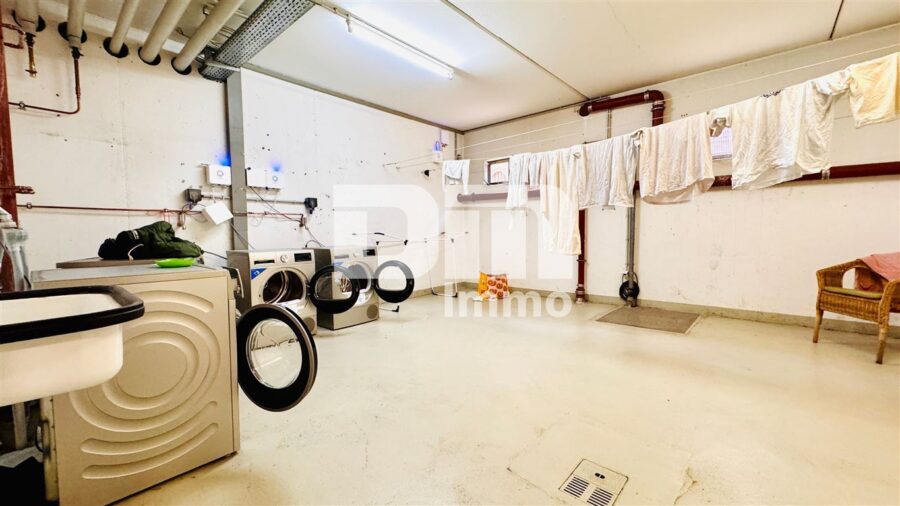 Kompaktes Apartment in gepflegter uninaher zentraler Wohnanlage mit Fahrstuhl und Kellerraum - Waschküche / Gemeinschaft